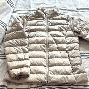 Women’s Eddie Bauer puffer jacket